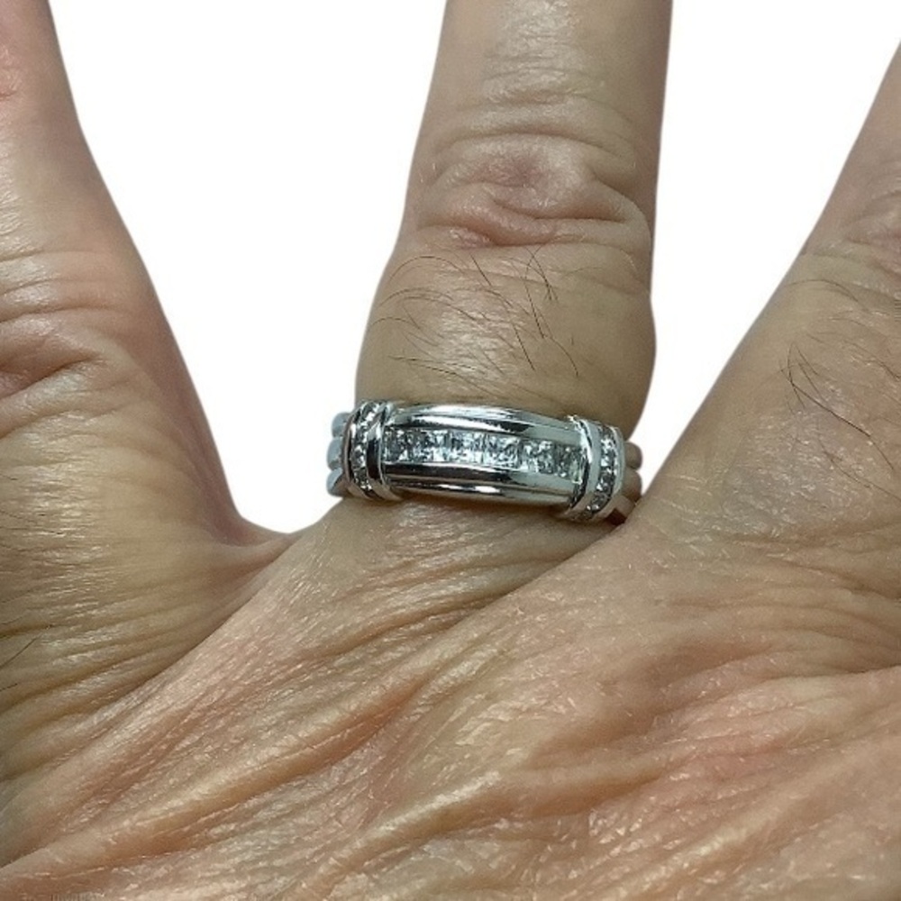 Sterling silver cubic zirconia unisex ring